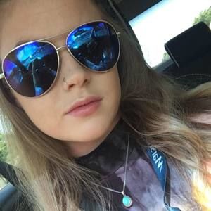 Meet your Posher, Rebecca